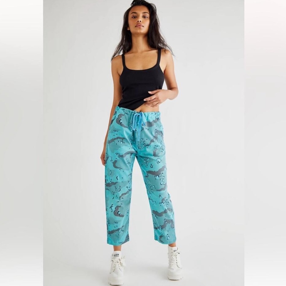 “MOTHER” Horizon Blue Camo The Catch All Drawstring Pants